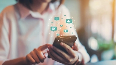 woman-hand-using-smartphone-show-technology-icon-social-media-concept-social-network
